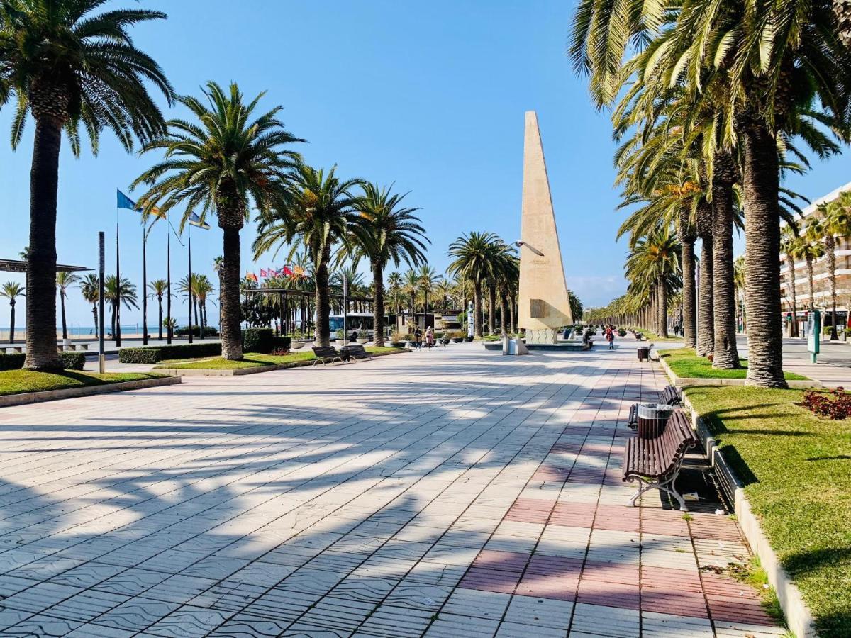 Appartamento Book Ibiza Salou Esterno foto